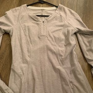 Lululemon Gray athletic top like new size small
